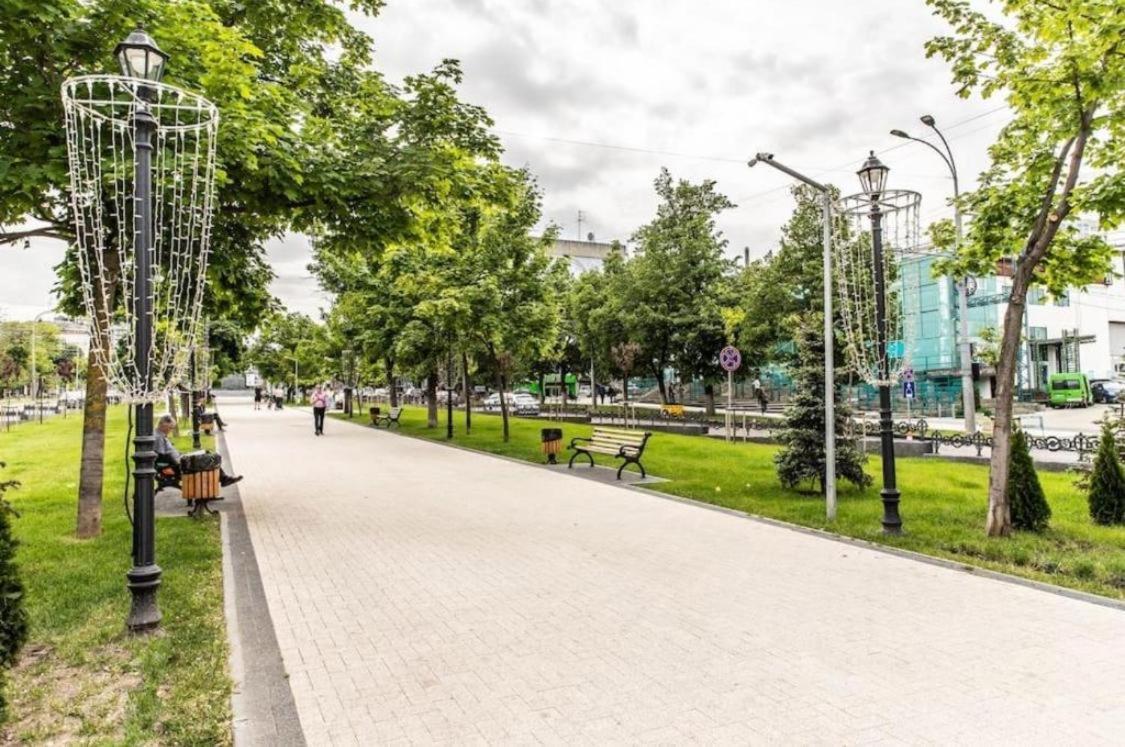 Lia*S Deluxe Apartment In The Center Chisinau Exterior foto