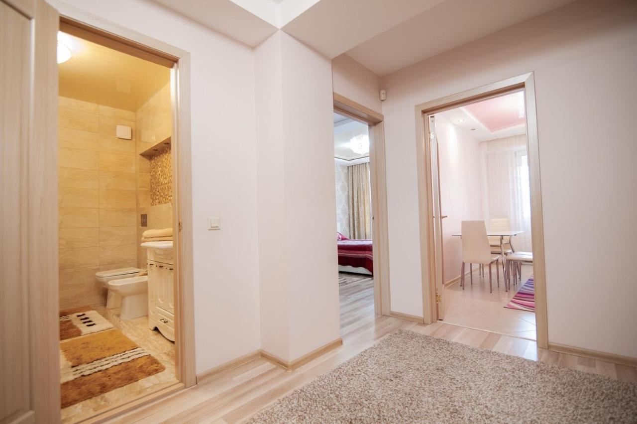 Lia*S Deluxe Apartment In The Center Chisinau Exterior foto
